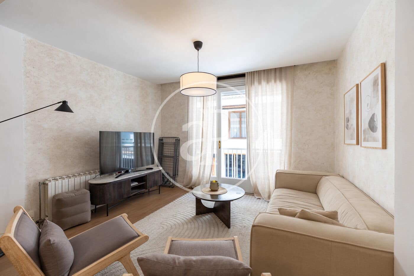 4 bedroom Apartment for sale in Barcelona city - € 735,000 (Ref: 8880073)