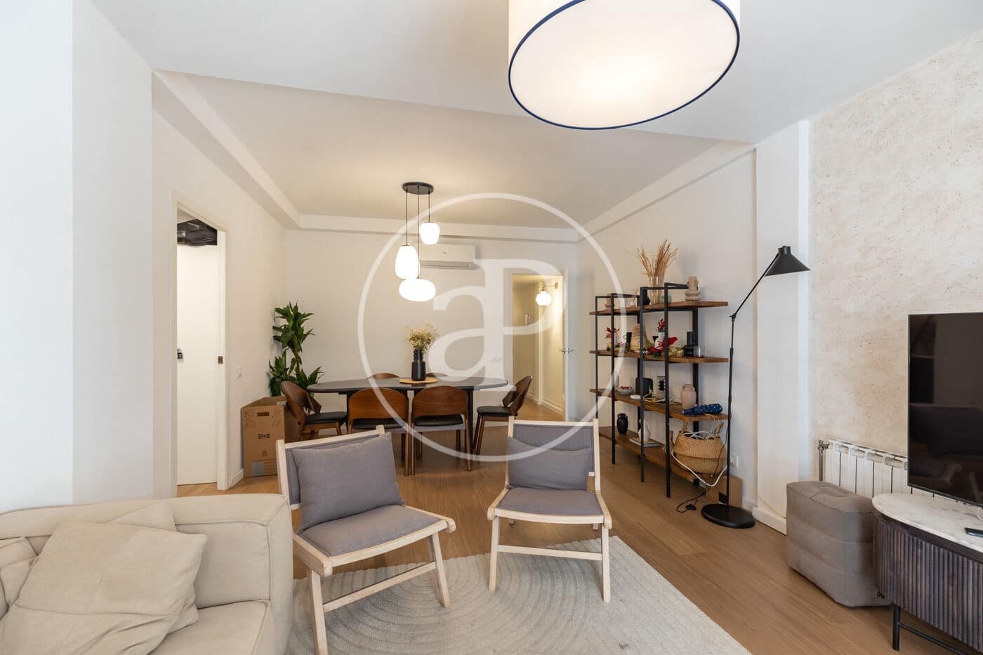 4 bedroom Apartment for sale in Barcelona city - € 735,000 (Ref: 8880073)