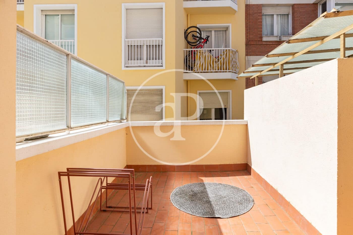 4 bedroom Apartment for sale in Barcelona city - € 735,000 (Ref: 8880073)