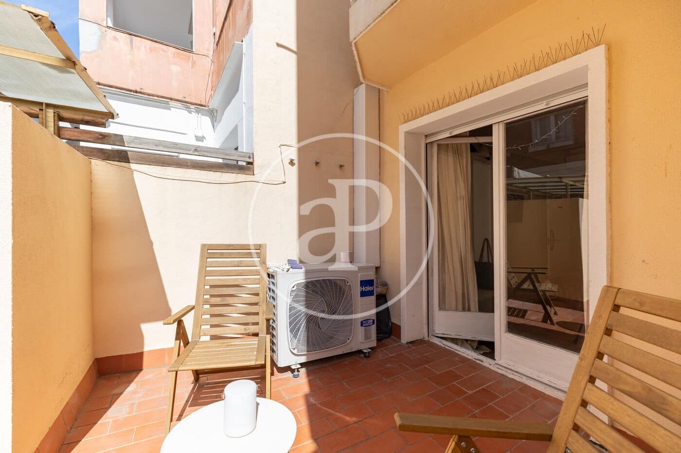 4 bedroom Apartment for sale in Barcelona city - € 735,000 (Ref: 8880073)