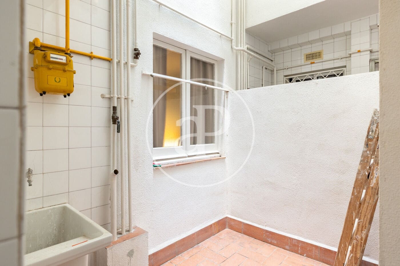 4 bedroom Apartment for sale in Barcelona city - € 735,000 (Ref: 8880073)