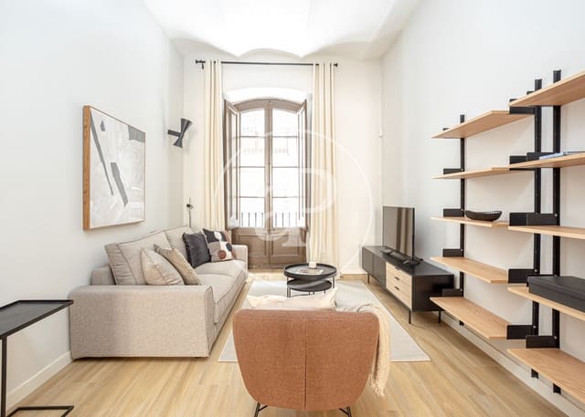 2 soveværelse Lejlighed til leje i El Barri Gòtic, Barcelona by - € 3.250 (Ref: 8880078)