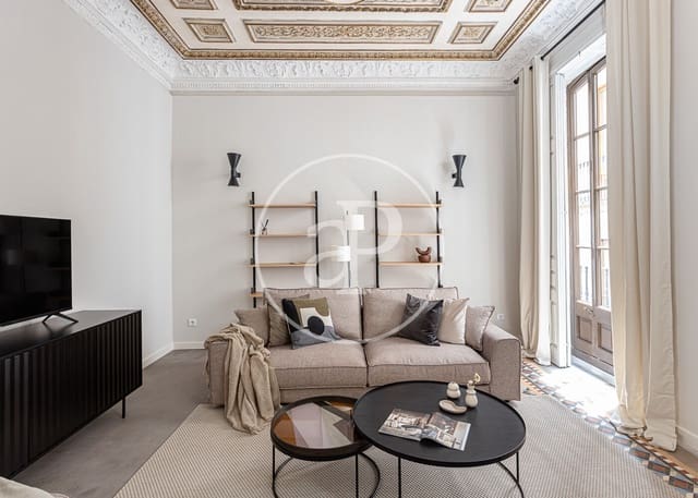 2 soveværelse Lejlighed til leje i El Barri Gòtic, Barcelona by - € 4.500 (Ref: 8880080)