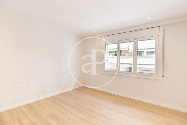 4 bedroom Apartment for sale in El Putxet i El Farró, Barcelona city - € 659,000 (Ref: 8884308)