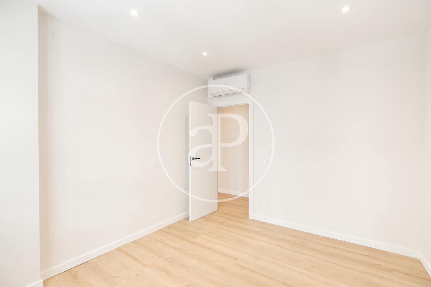 4 makuuhuone Huoneisto myytävänä paikassa Barcelona kaupunki - 659 000 € (Ref: 8884308)