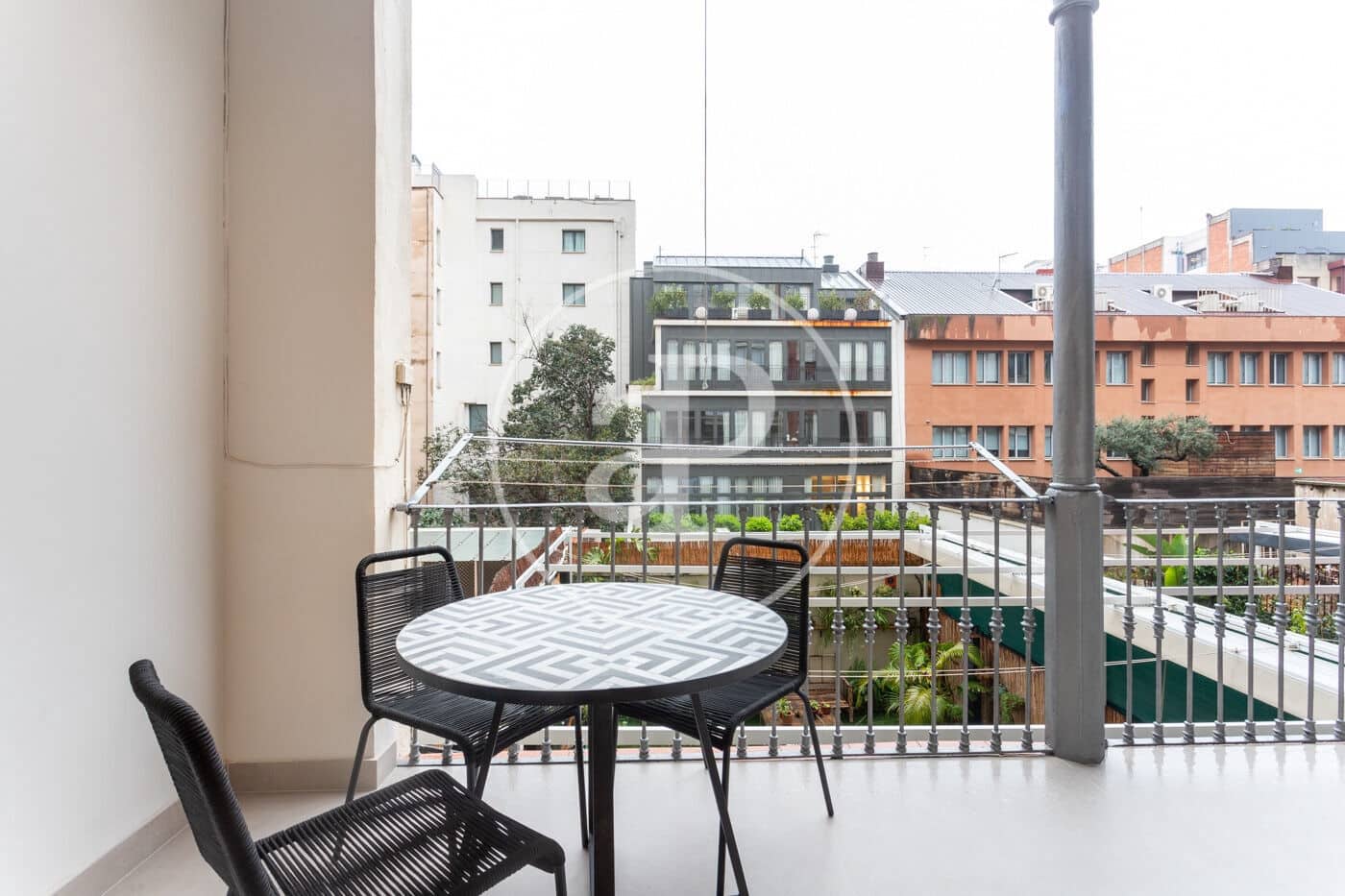 4 quarto Apartamento para arrendar em Barcelona cidade - 7 835 € (Ref: 8886231)