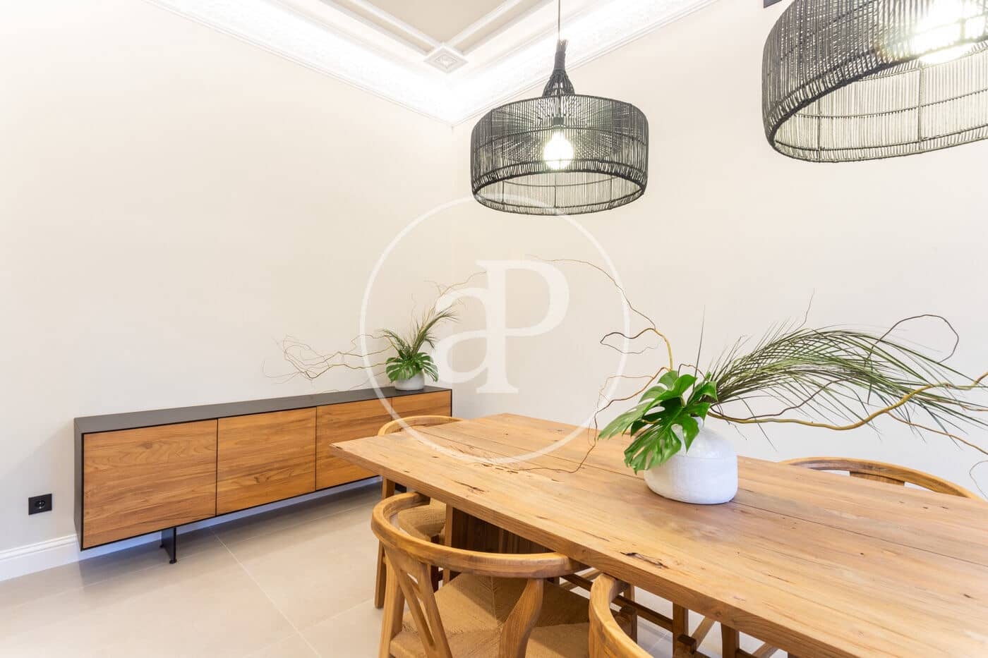4 quarto Apartamento para arrendar em Barcelona cidade - 7 835 € (Ref: 8886231)