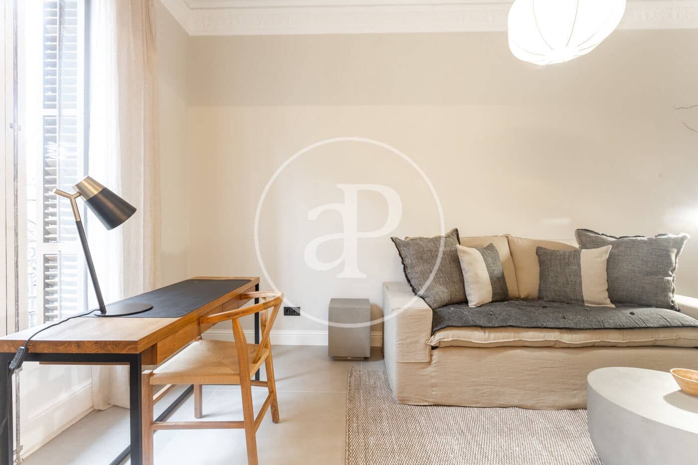 4 quarto Apartamento para arrendar em Barcelona cidade - 7 835 € (Ref: 8886231)