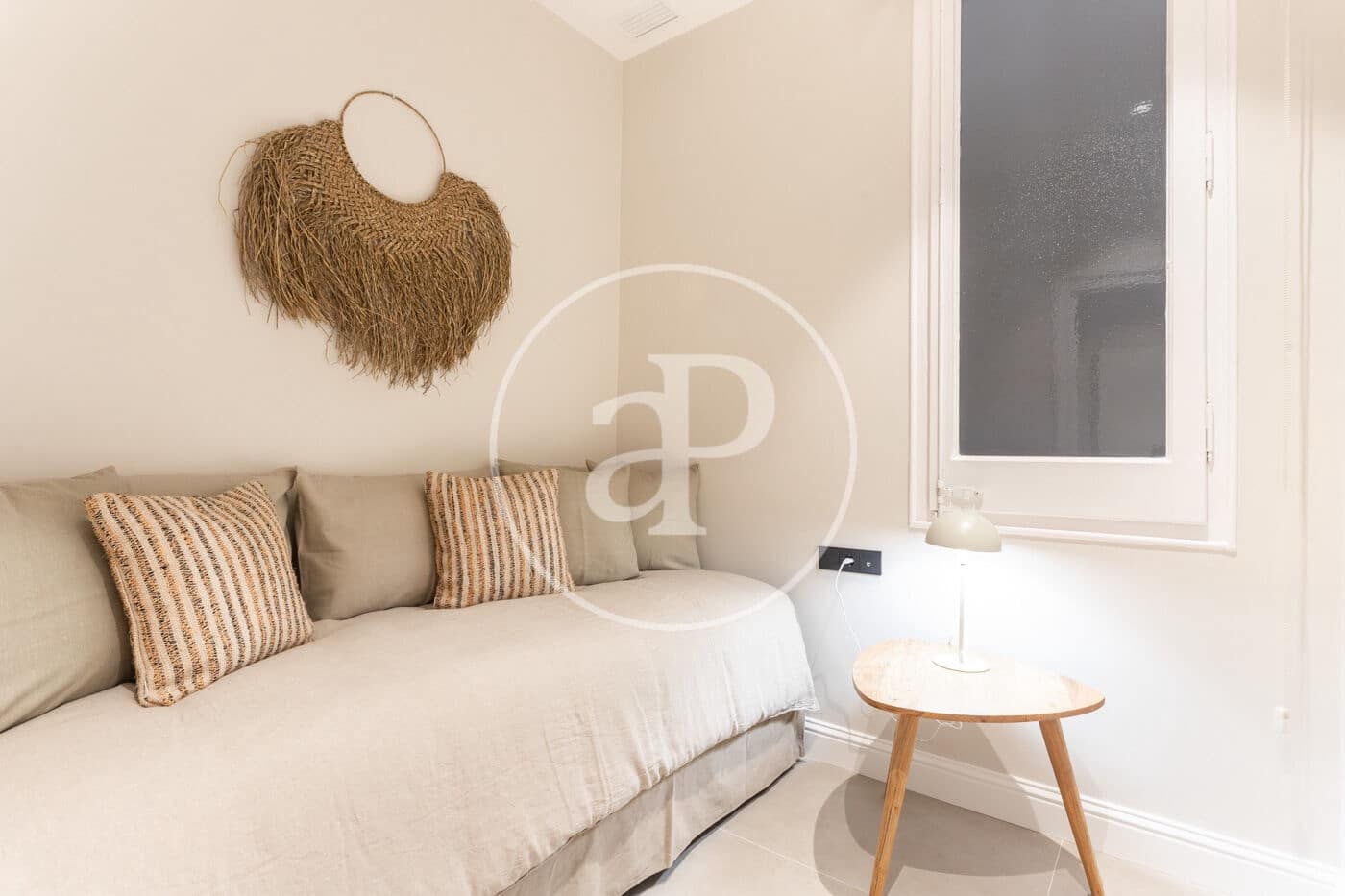 4 quarto Apartamento para arrendar em Barcelona cidade - 7 835 € (Ref: 8886231)