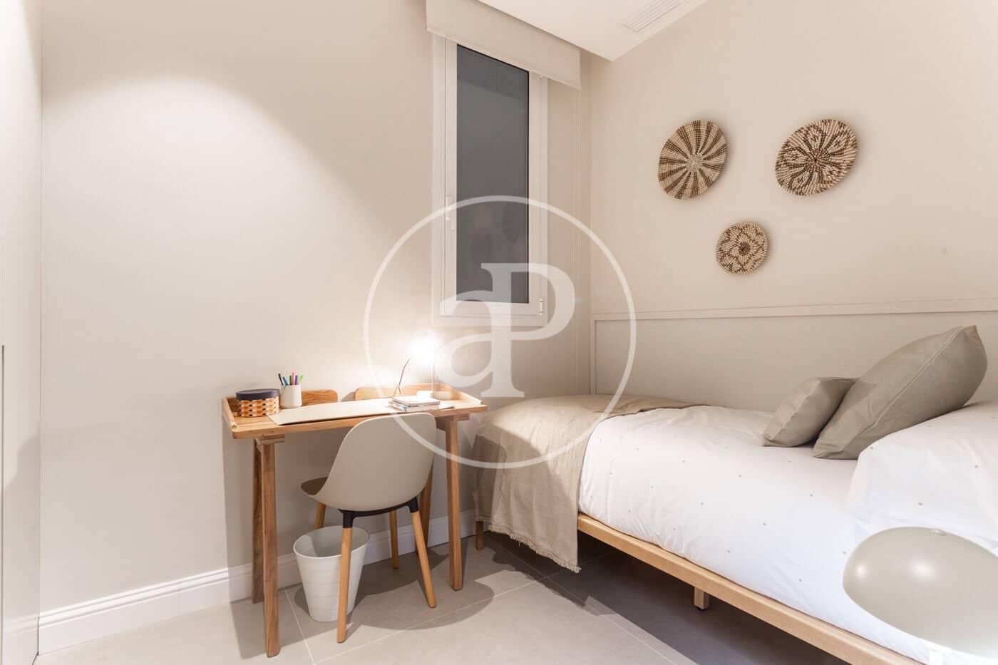 4 quarto Apartamento para arrendar em Barcelona cidade - 7 835 € (Ref: 8886231)