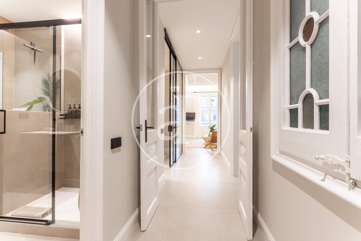 4 quarto Apartamento para arrendar em Barcelona cidade - 7 835 € (Ref: 8886231)