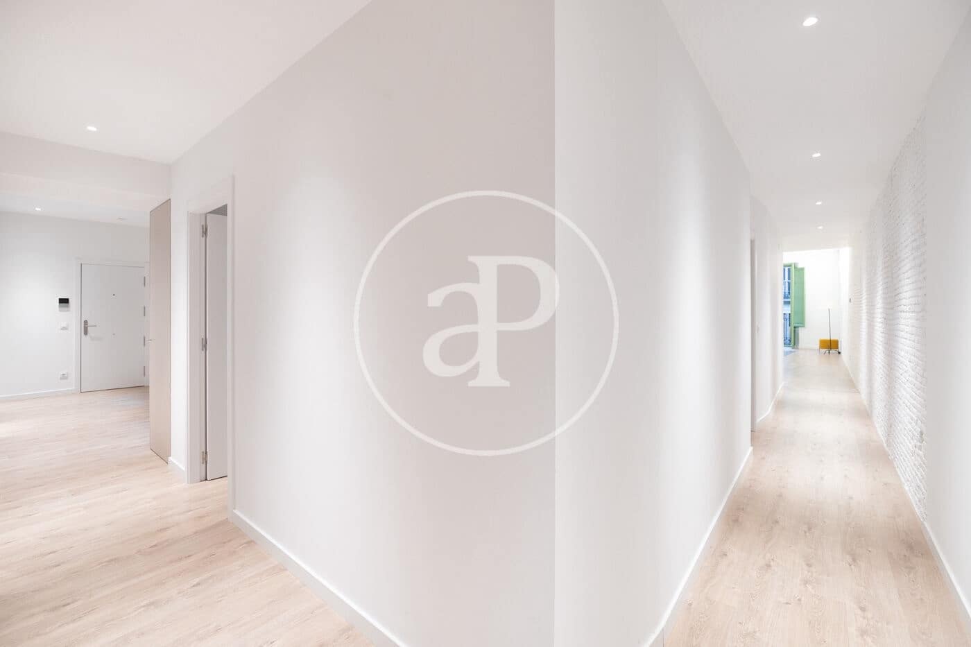 3 slaapkamer Appartement te huur in Barcelona stad - € 3.100 (Ref: 8888591)