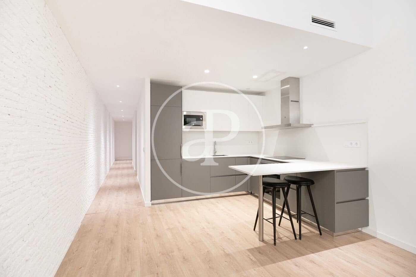 3 slaapkamer Appartement te huur in Barcelona stad - € 3.100 (Ref: 8888591)