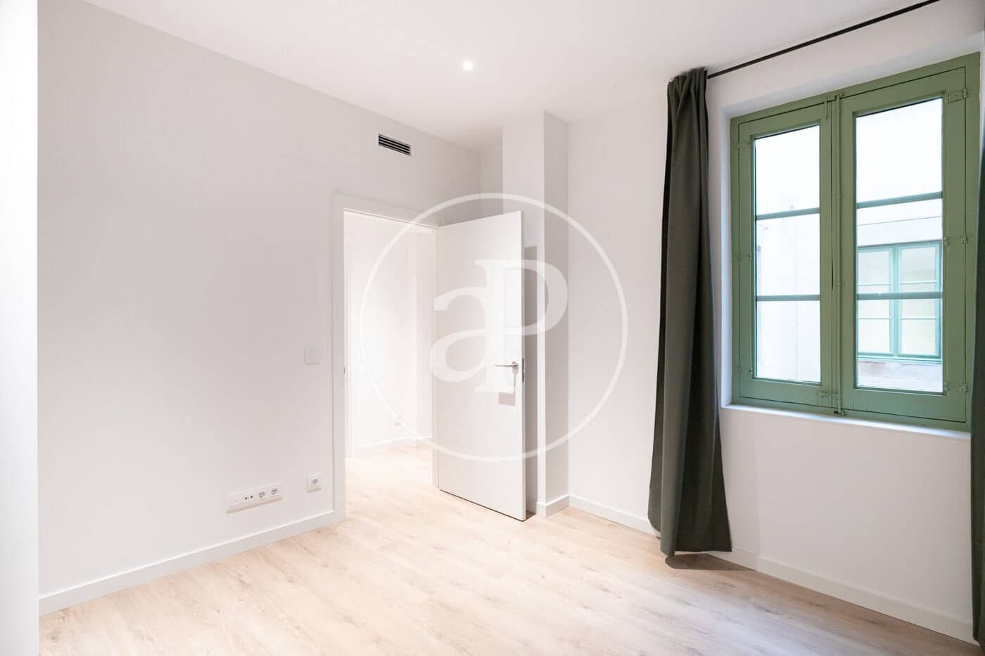3 slaapkamer Appartement te huur in Barcelona stad - € 3.100 (Ref: 8888591)