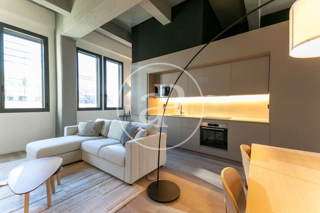 2 soveværelse Lejlighed til leje i El Parc i La Llacuna del Poblenou, Barcelona by med swimmingpool - € 2.860 (Ref: 8888593)