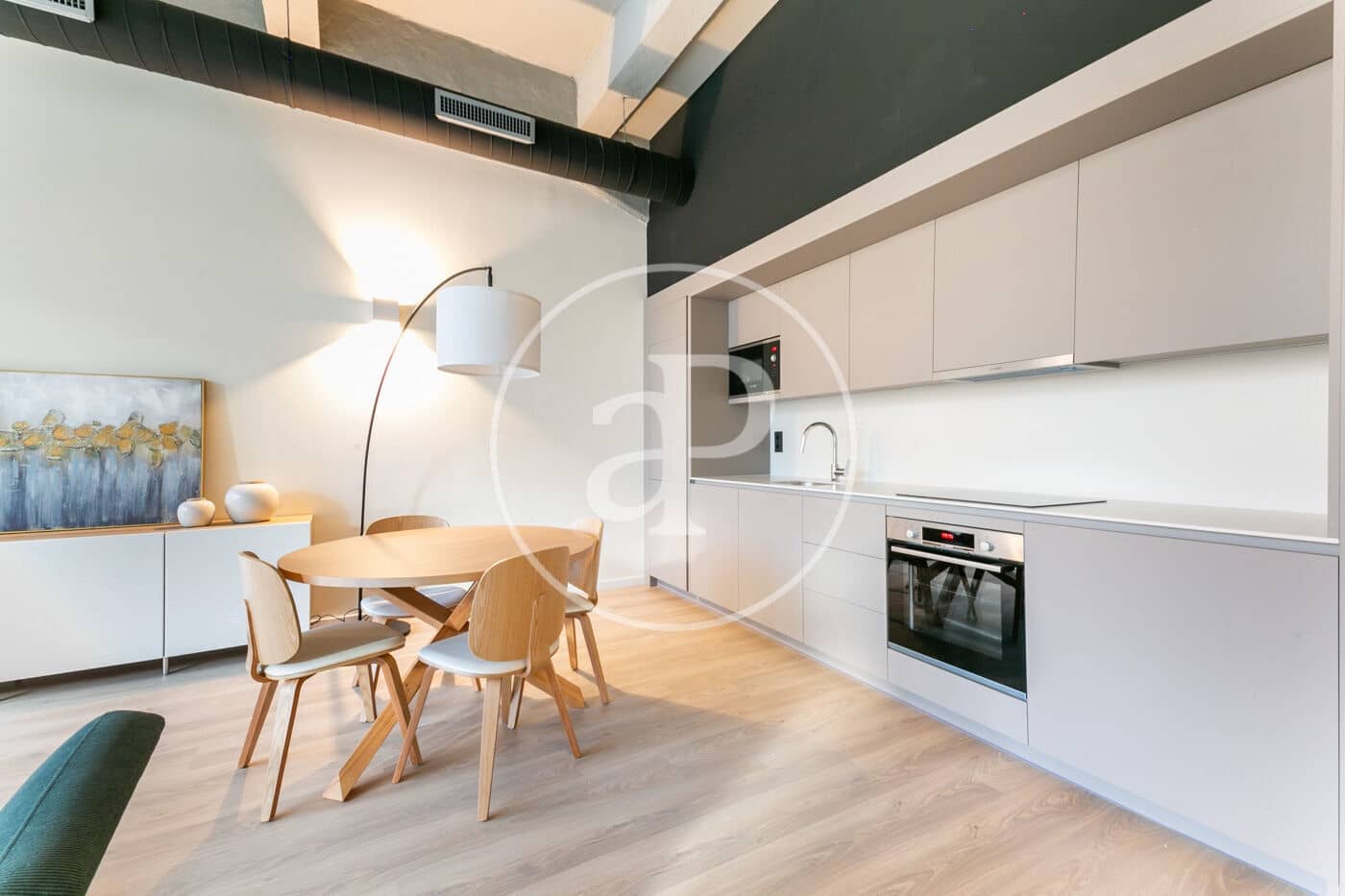 1 soverom Leilighet til leie i Barcelona by med svømmebasseng - € 2 340 (Ref: 8888595)