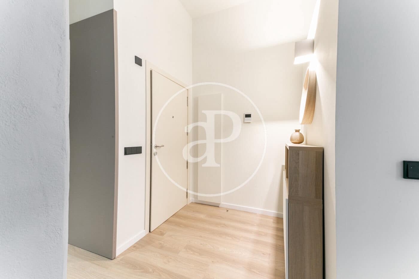 1 soverom Leilighet til leie i Barcelona by med svømmebasseng - € 2 340 (Ref: 8888595)