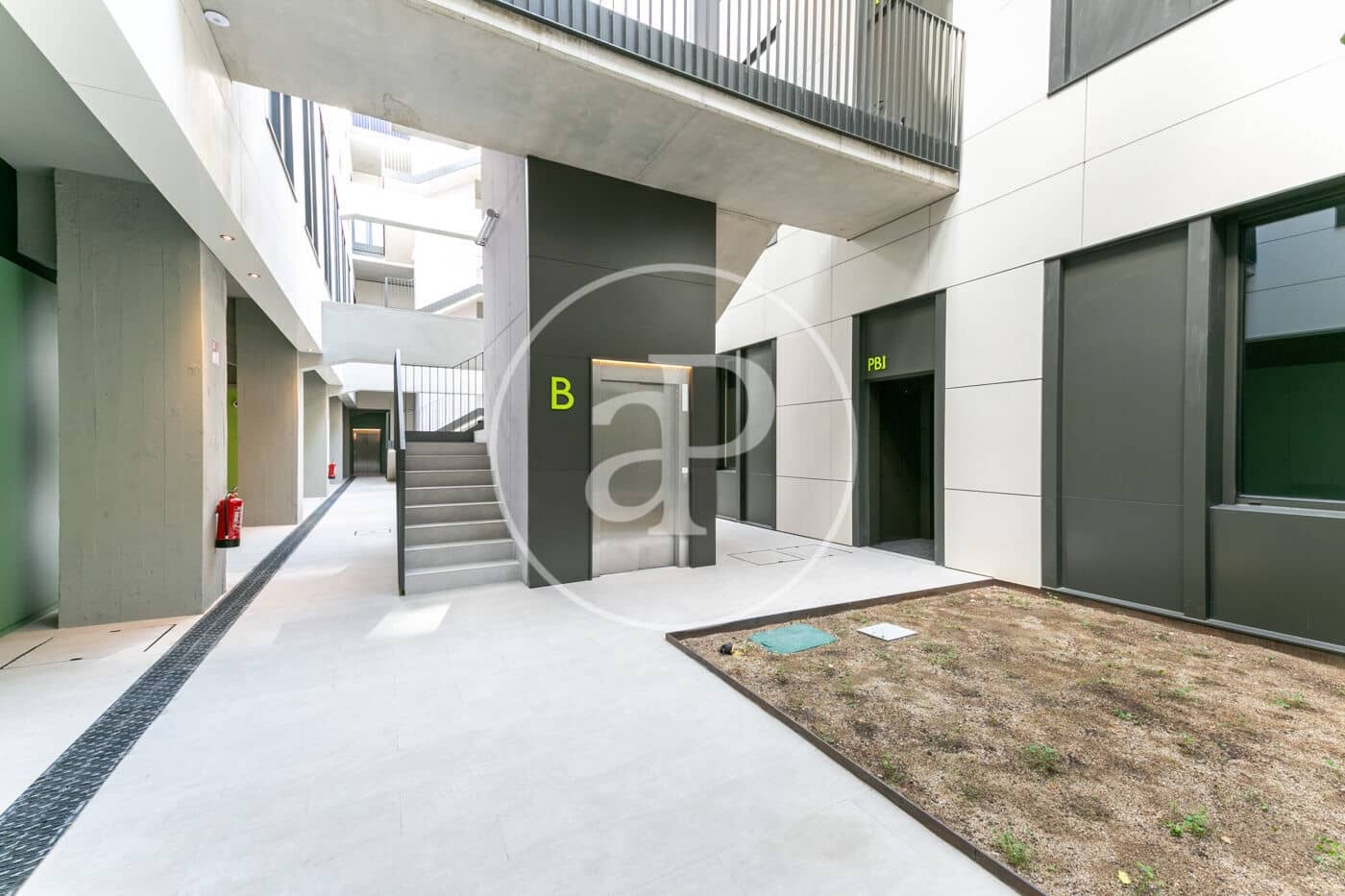 1 soverom Leilighet til leie i Barcelona by med svømmebasseng - € 2 340 (Ref: 8888595)