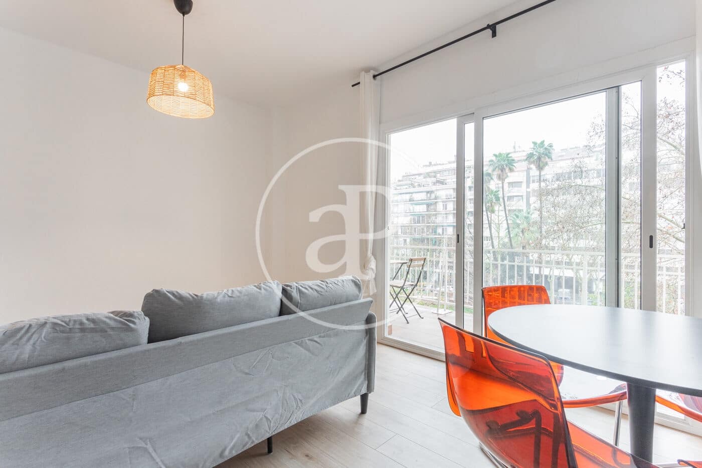 3 sovrum Lägenhet att hyra i Barcelona stad - 2 300 € (Ref: 8893353)