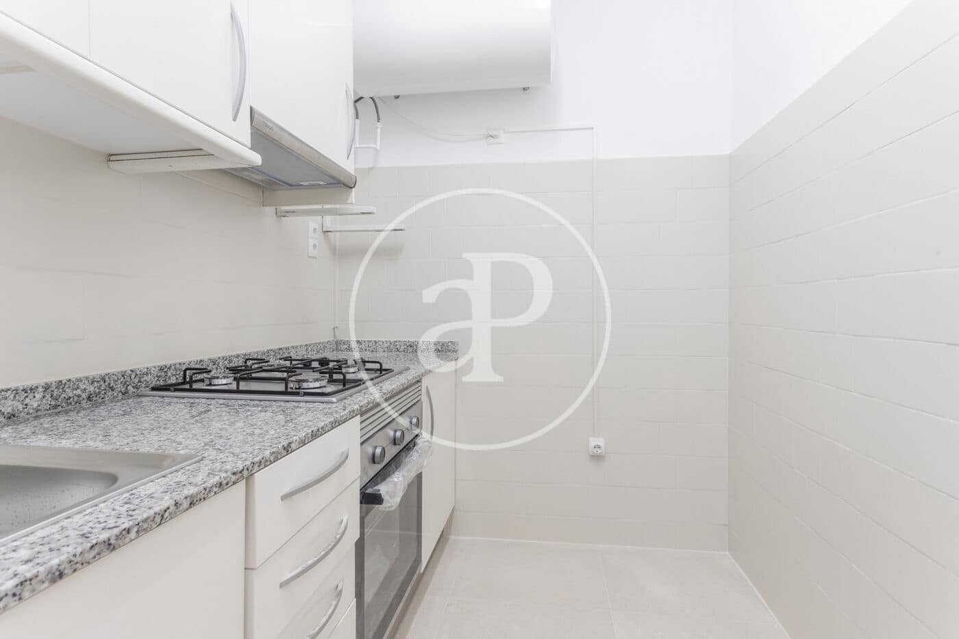 3 sovrum Lägenhet att hyra i Barcelona stad - 2 300 € (Ref: 8893353)