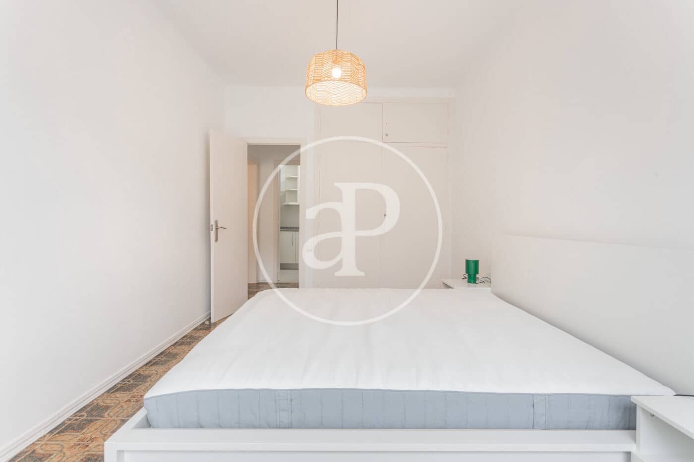 3 sovrum Lägenhet att hyra i Barcelona stad - 2 300 € (Ref: 8893353)