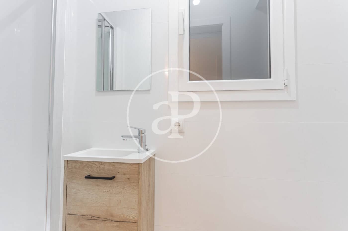 3 sovrum Lägenhet att hyra i Barcelona stad - 2 300 € (Ref: 8893353)