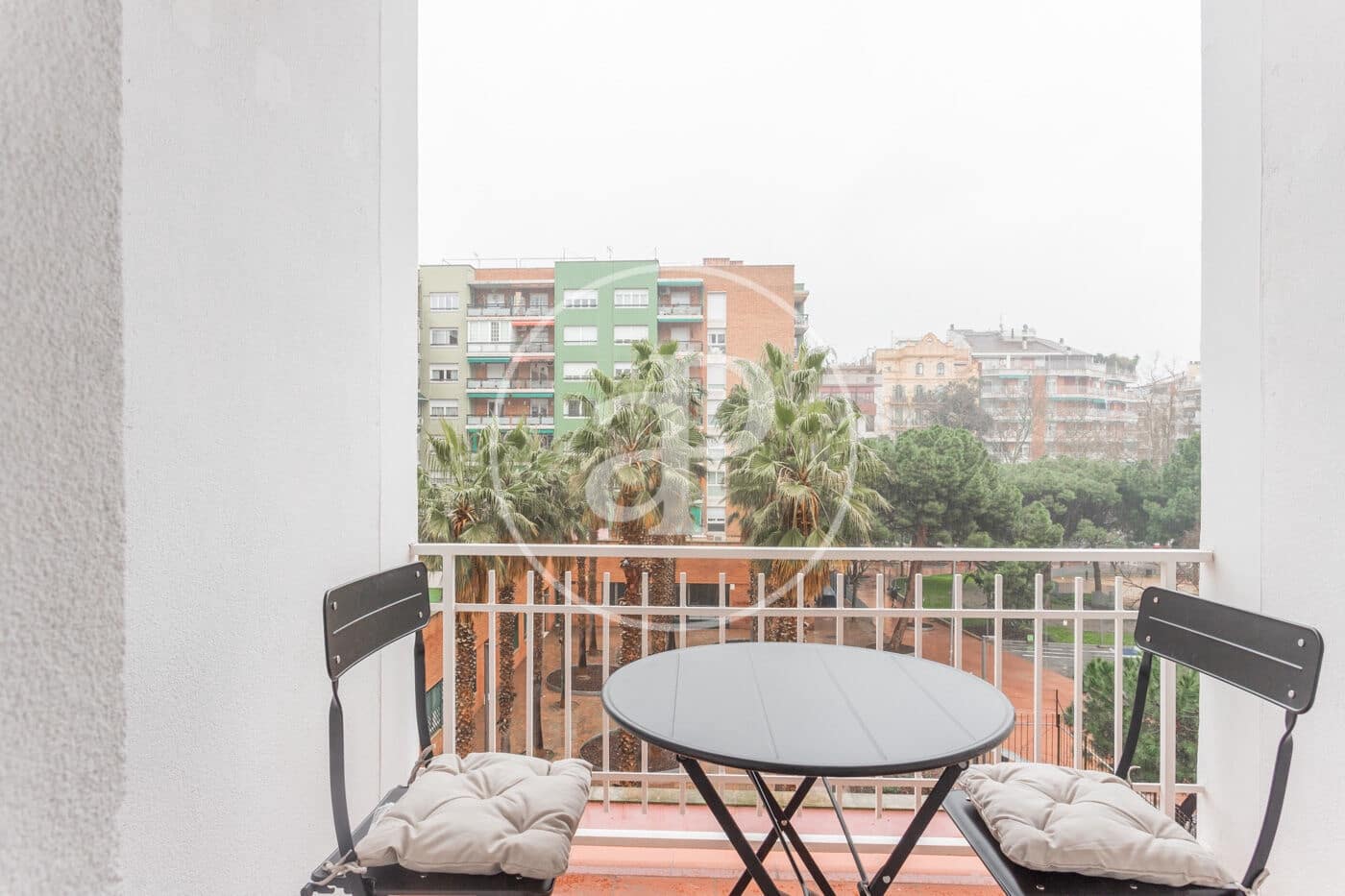 3 sovrum Lägenhet att hyra i Barcelona stad - 2 300 € (Ref: 8893353)