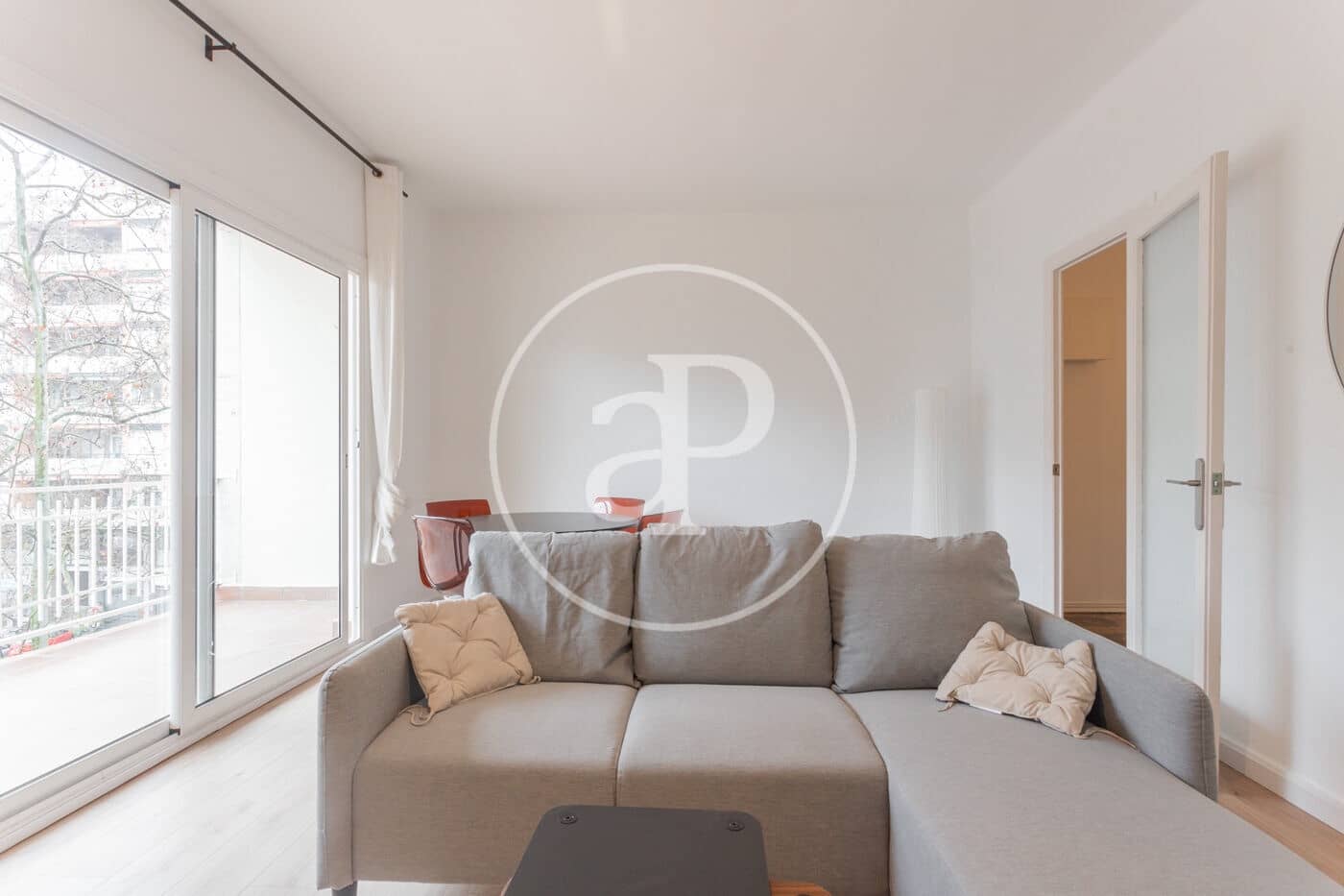 3 sovrum Lägenhet att hyra i Barcelona stad - 2 300 € (Ref: 8893353)