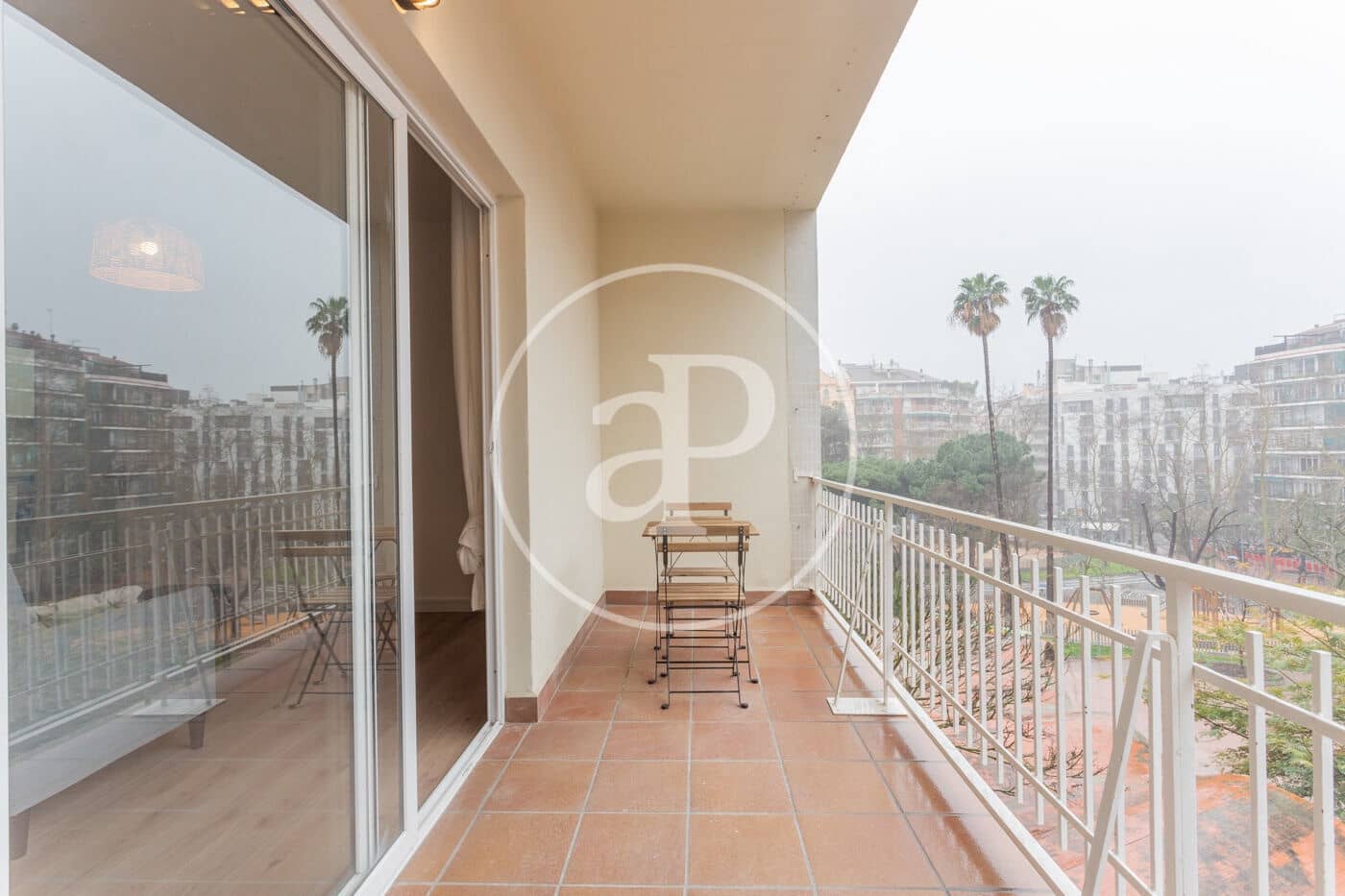 3 sovrum Lägenhet att hyra i Barcelona stad - 2 300 € (Ref: 8893353)