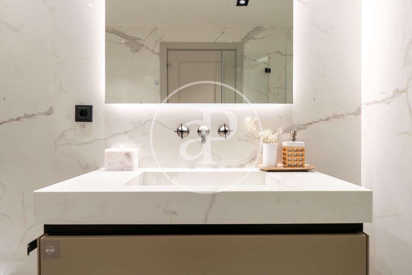 Apartamento de 2 habitaciones en Barcelona ciudad en venta - 945.000 € (Ref: 8897082)