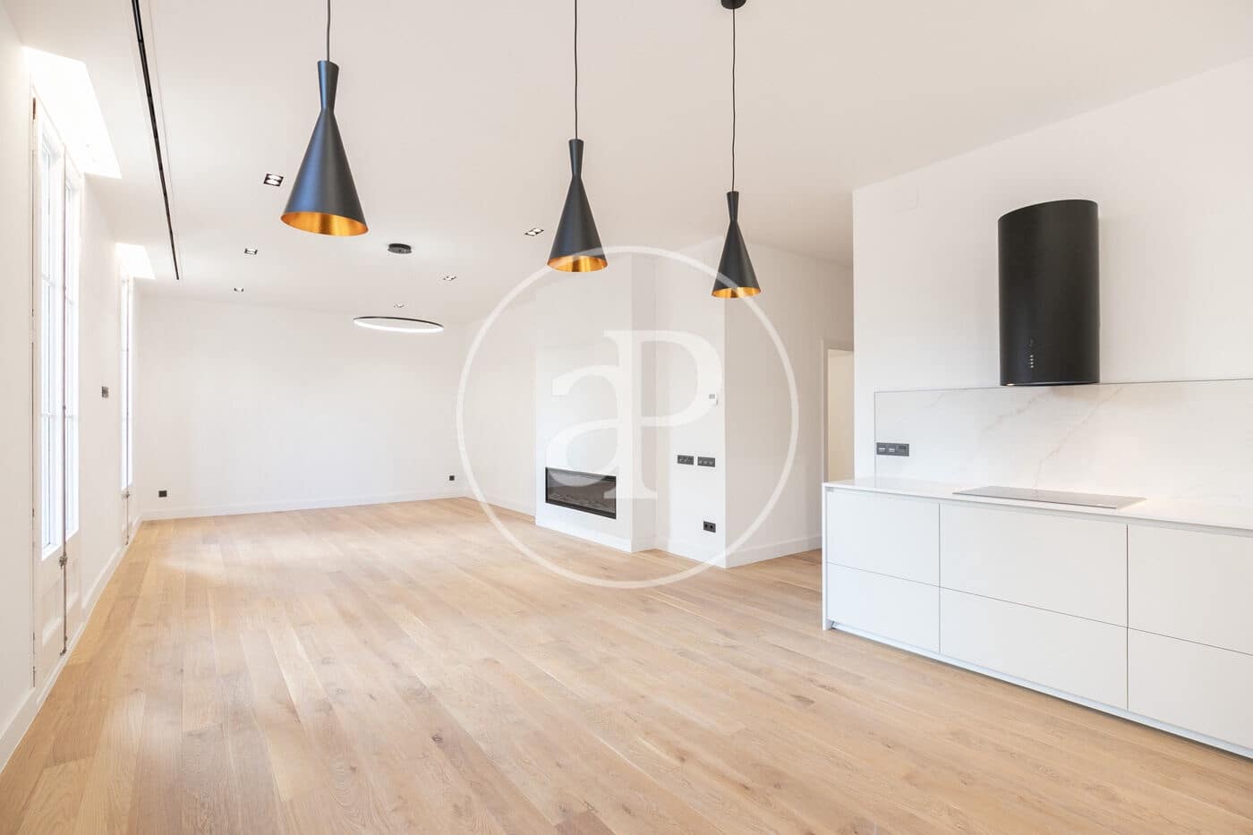 Leilighet til salgs i Barcelona by - € 1 100 000 (Ref: 8900384)