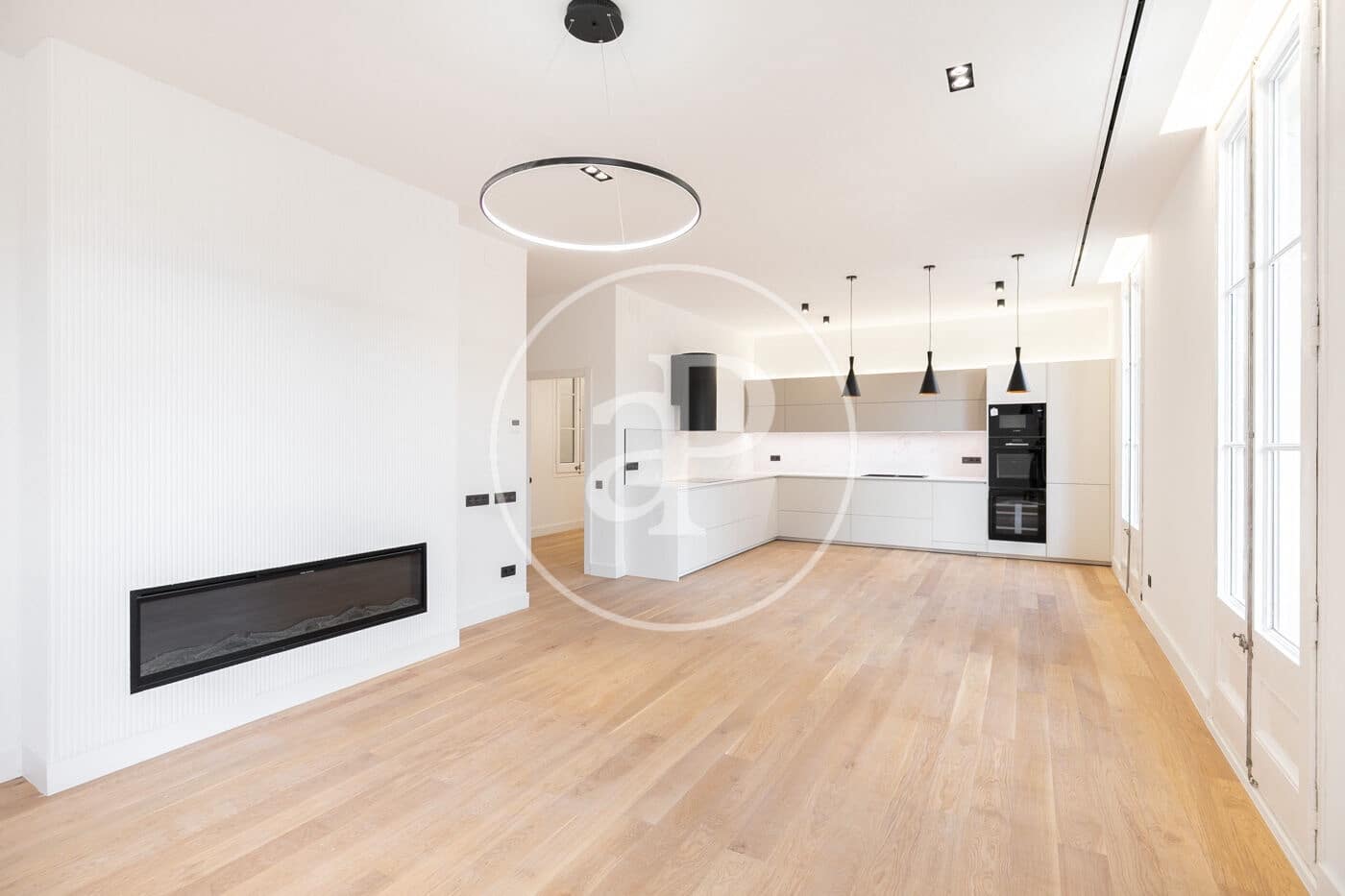 Leilighet til salgs i Barcelona by - € 1 100 000 (Ref: 8900384)