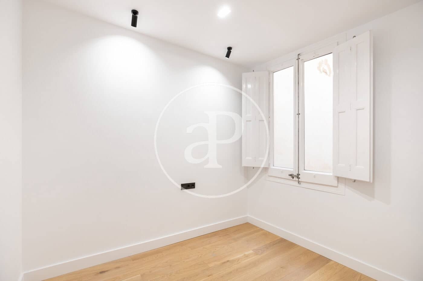 Leilighet til salgs i Barcelona by - € 1 100 000 (Ref: 8900384)