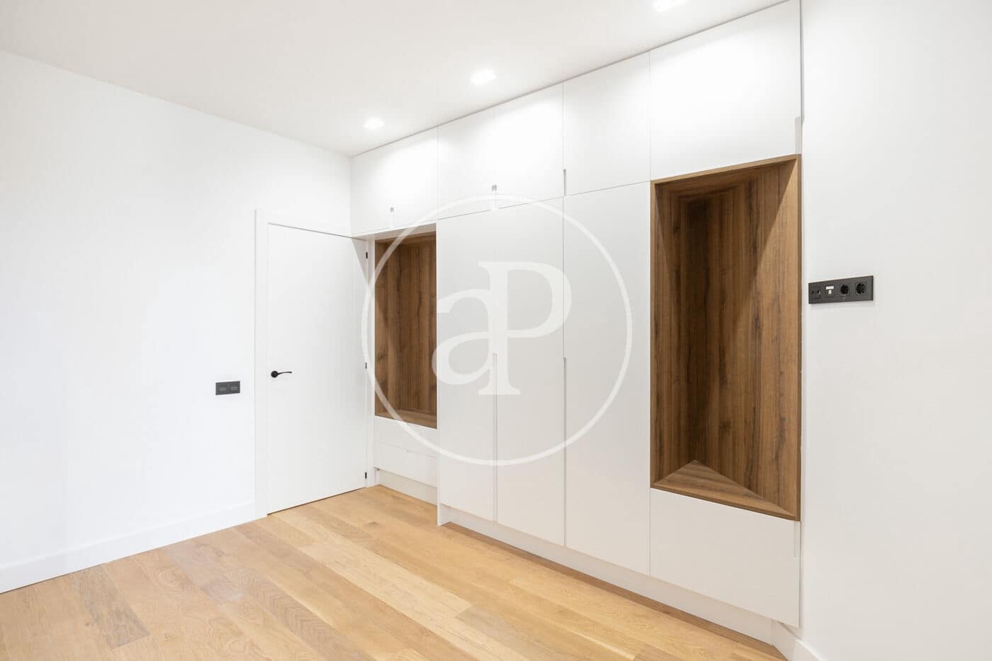 Leilighet til salgs i Barcelona by - € 1 100 000 (Ref: 8900384)