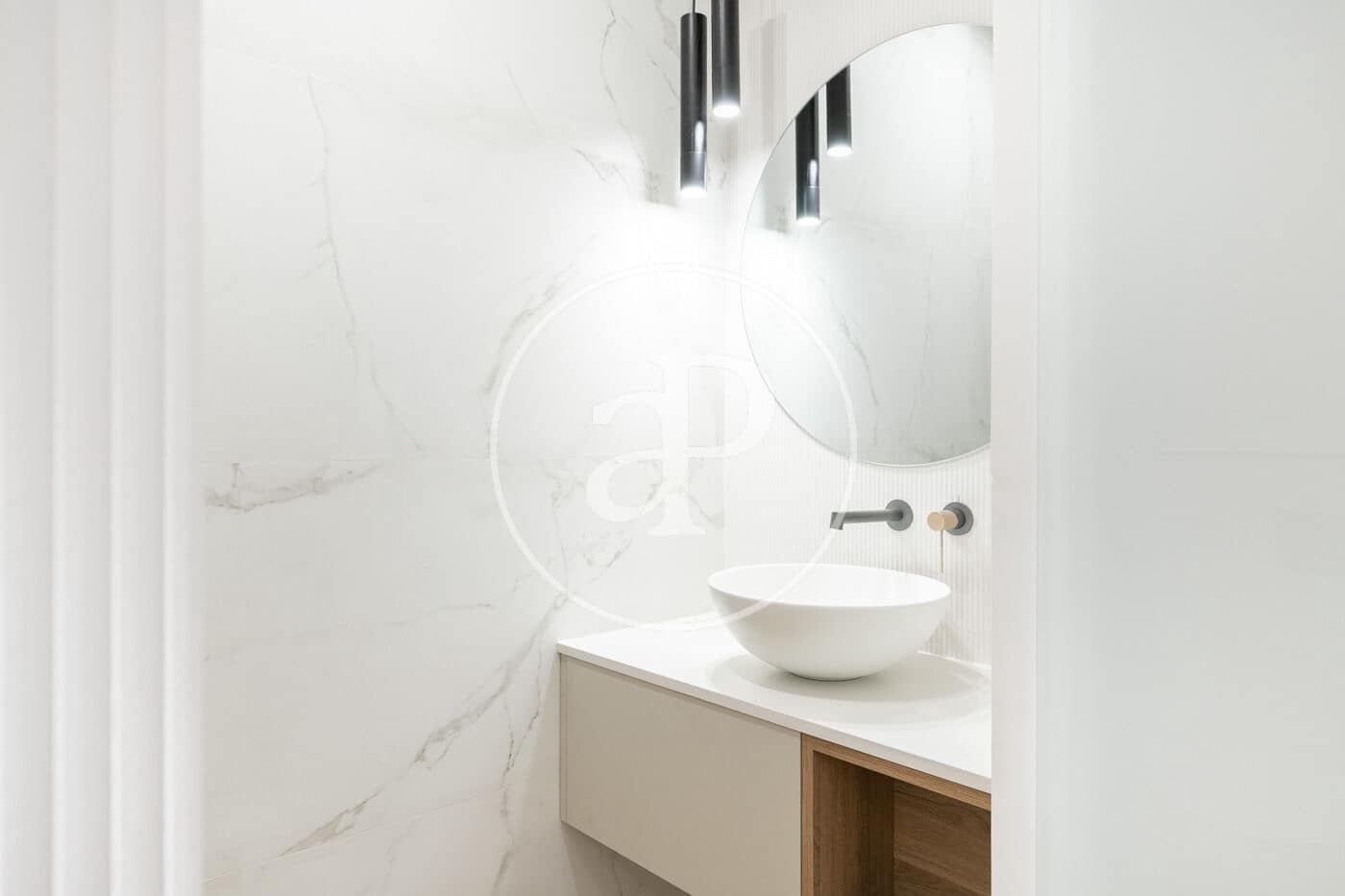 Leilighet til salgs i Barcelona by - € 1 100 000 (Ref: 8900384)