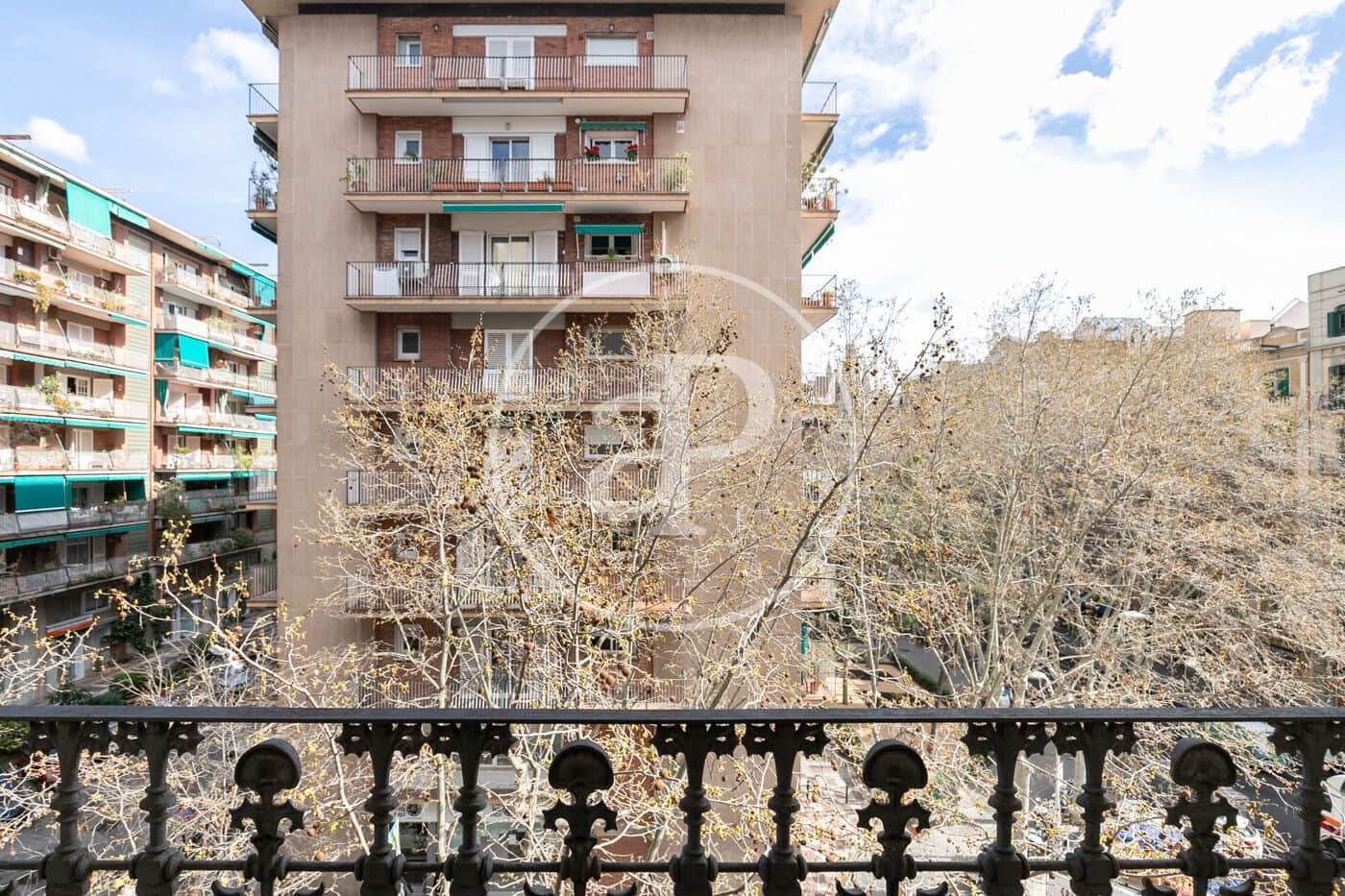 Leilighet til salgs i Barcelona by - € 1 100 000 (Ref: 8900384)