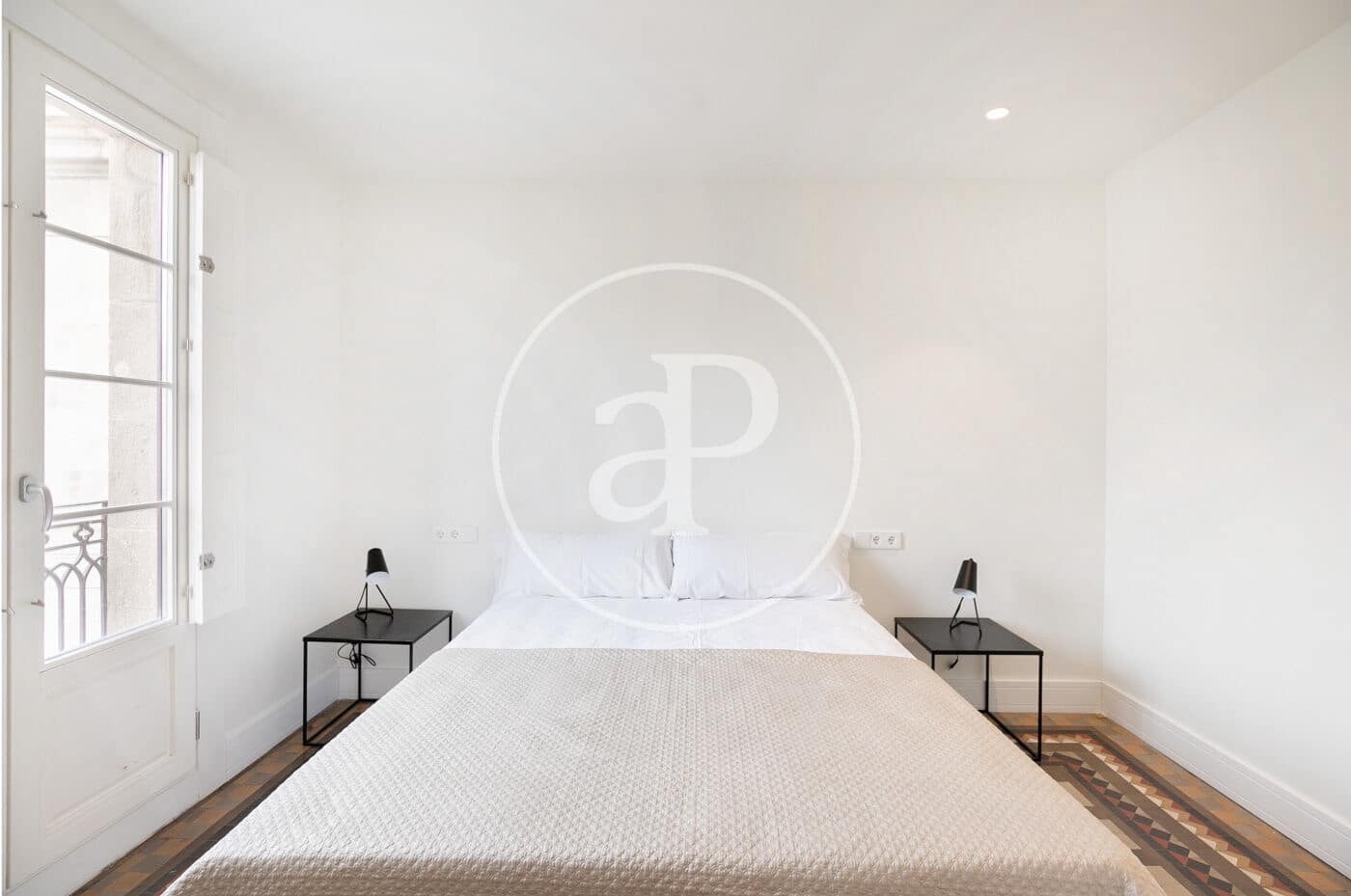 3 quarto Apartamento para arrendar em Barcelona cidade - 2 500 € (Ref: 8902305)