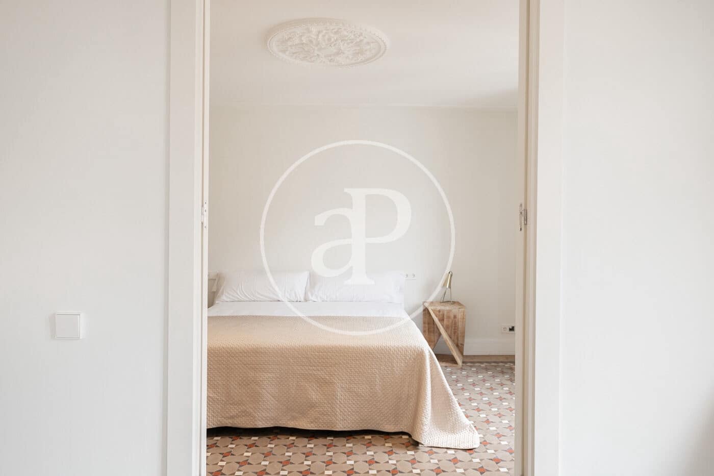 3 quarto Apartamento para arrendar em Barcelona cidade - 2 500 € (Ref: 8902305)