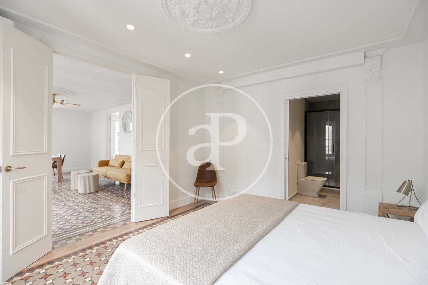 3 quarto Apartamento para arrendar em Barcelona cidade - 2 500 € (Ref: 8902305)
