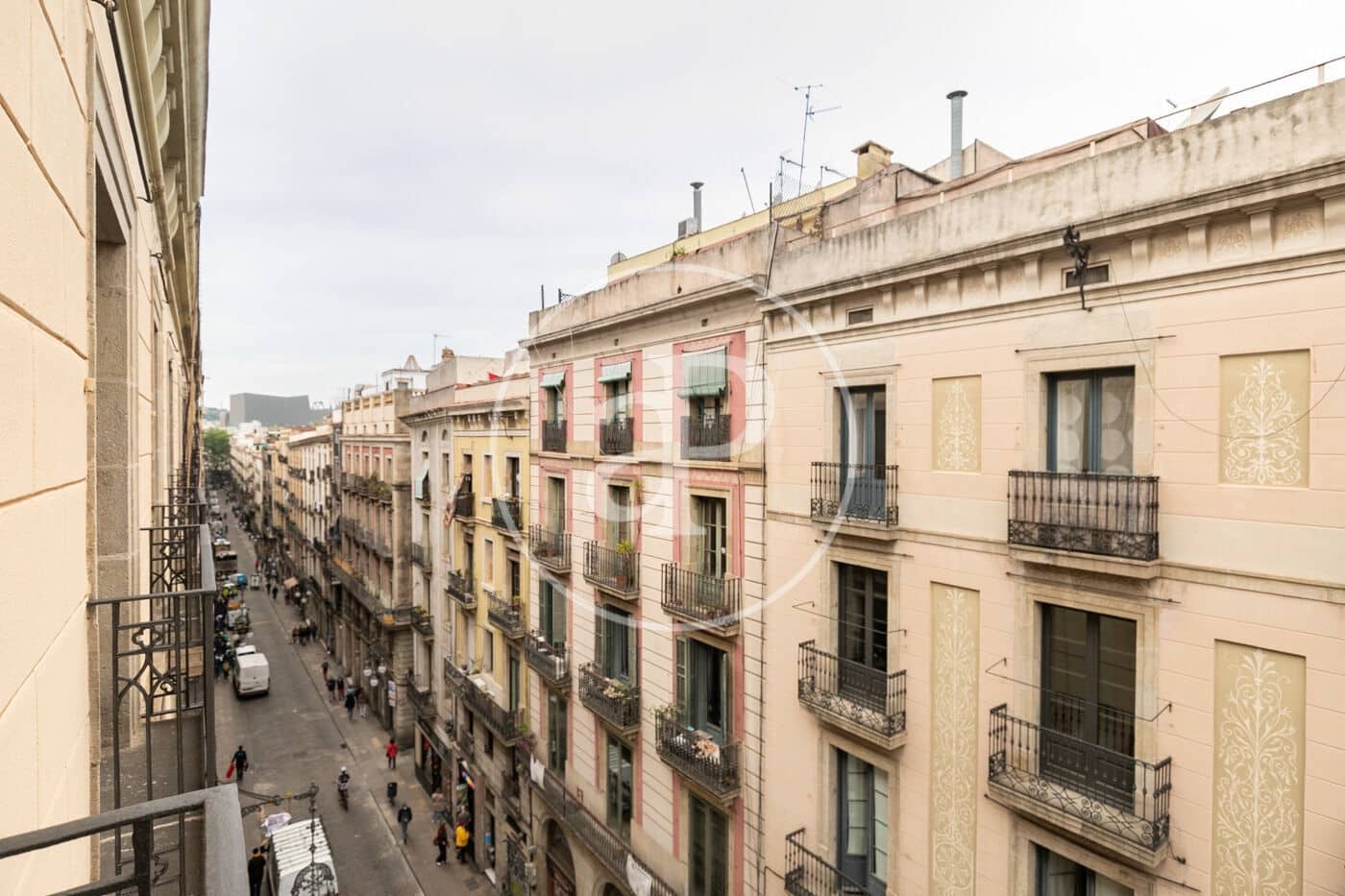 3 quarto Apartamento para arrendar em Barcelona cidade - 2 500 € (Ref: 8902305)