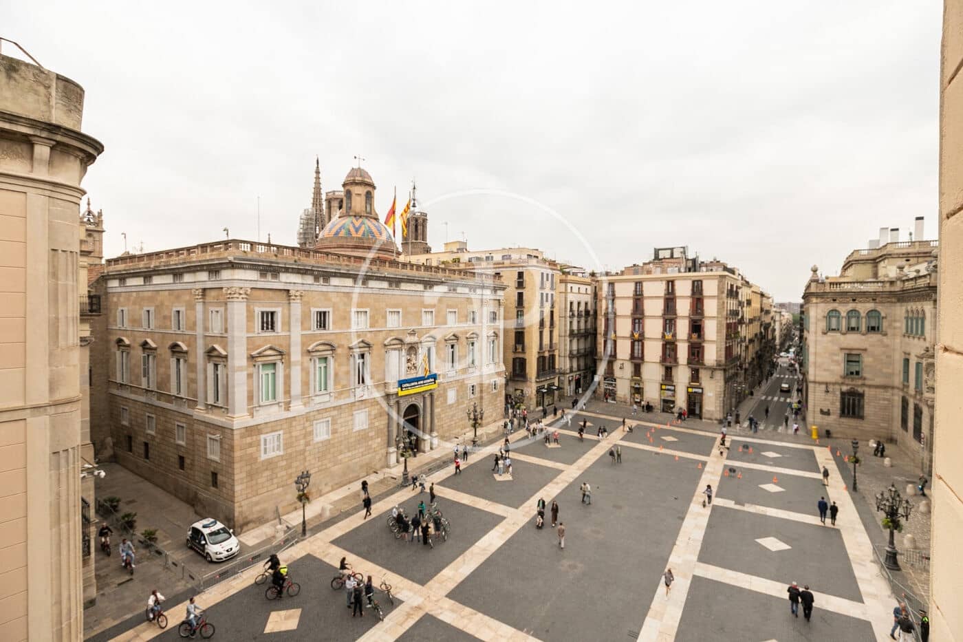 3 quarto Apartamento para arrendar em Barcelona cidade - 2 500 € (Ref: 8902305)
