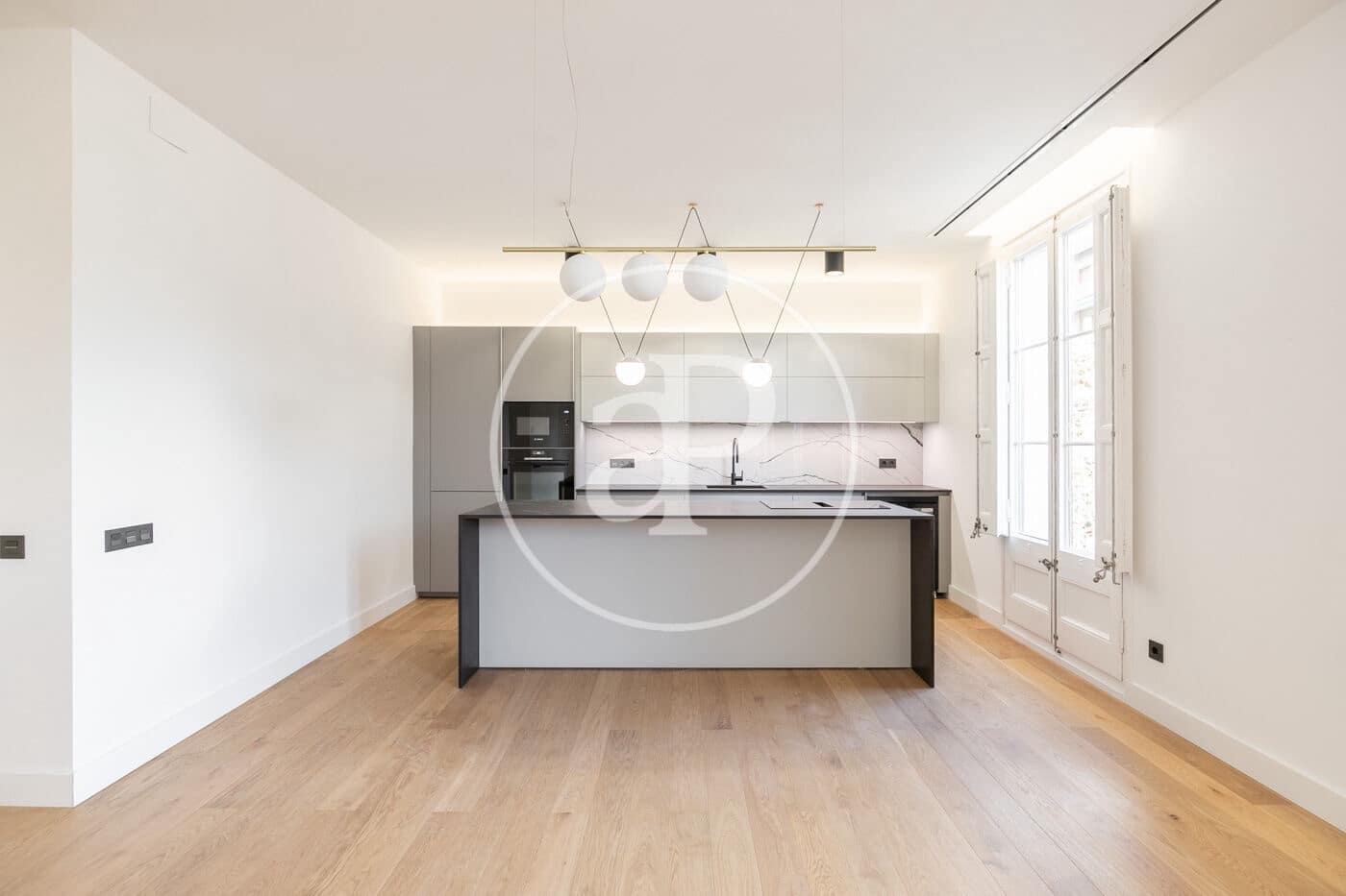 4 soveværelse Lejlighed til salg i Barcelona by - € 1.150.000 (Ref: 8902307)