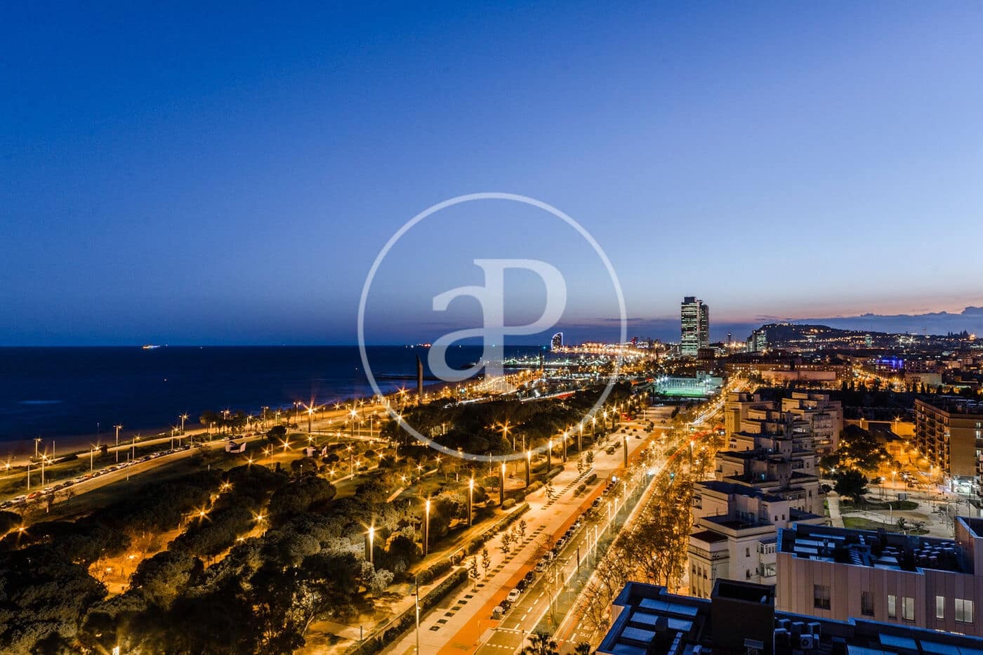2 bedroom Penthouse for rent in Barcelona city - € 7,500 (Ref: 8902309)