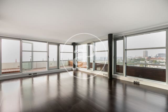 2 makuuhuone Kattohuoneisto vuokrattavana paikassa El Poblenou, Barcelona kaupunki - 7 500 € (Ref: 8902309)