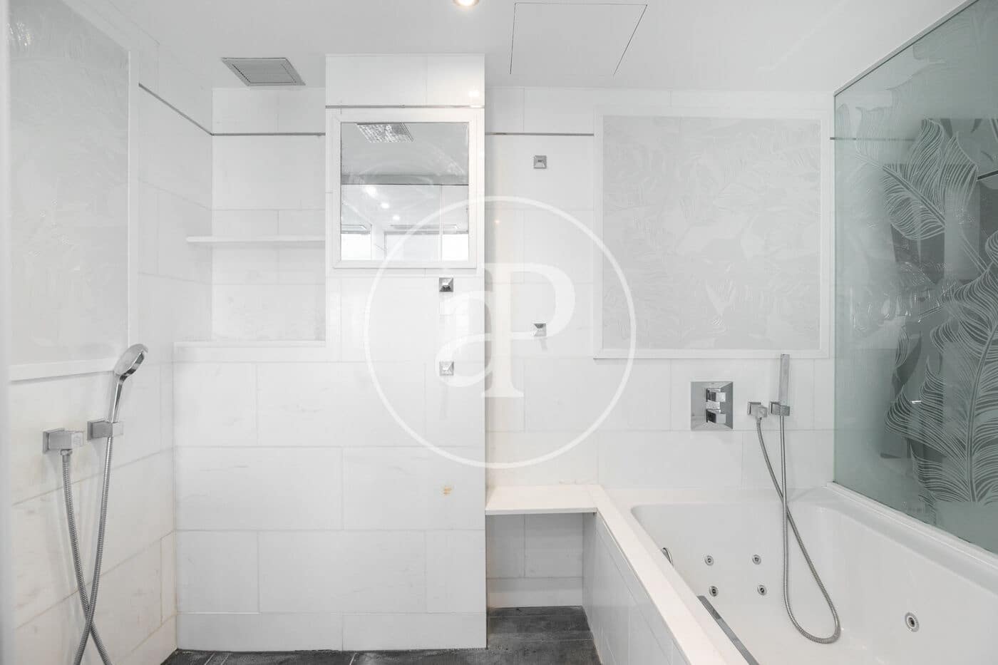 2 bedroom Penthouse for rent in Barcelona city - € 7,500 (Ref: 8902309)