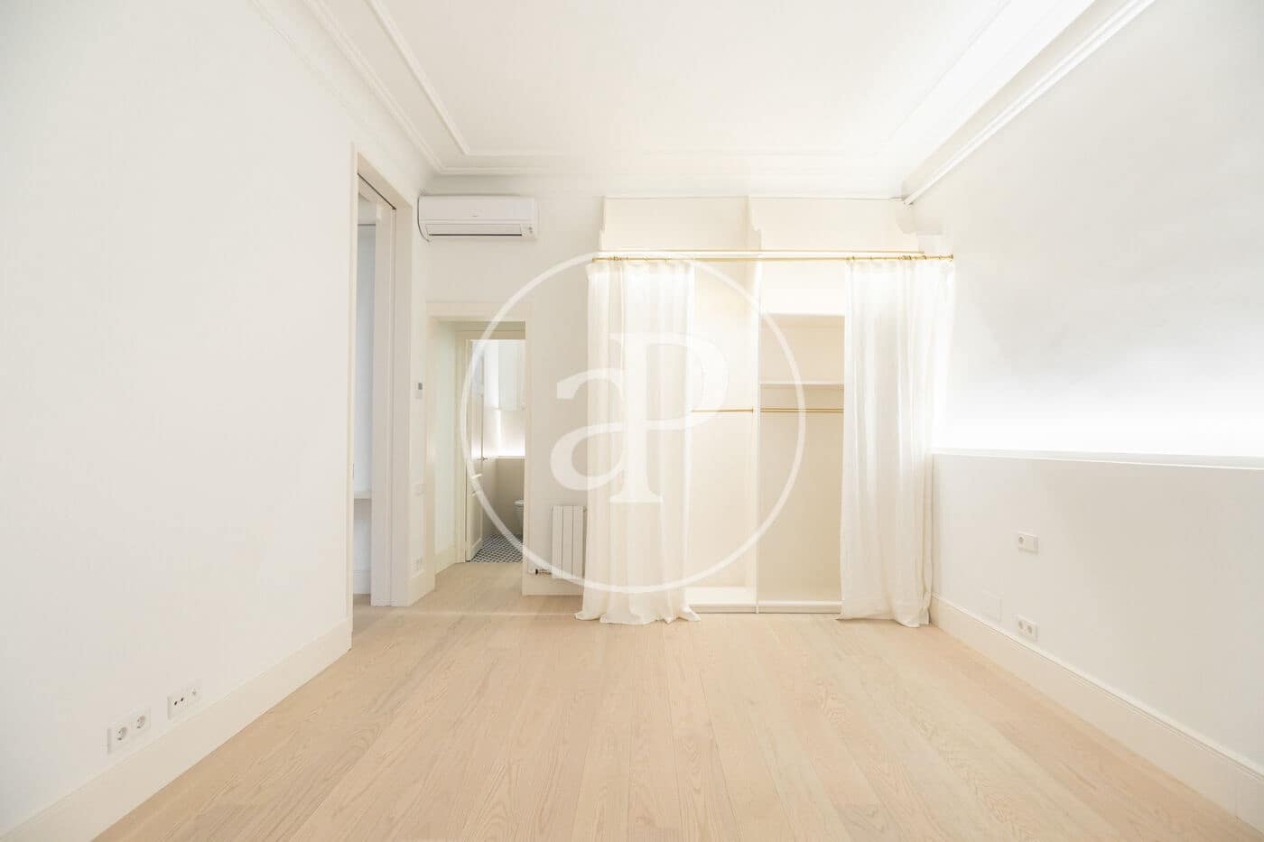 4 soveværelse Lejlighed til salg i Barcelona by - € 1.490.000 (Ref: 8905661)