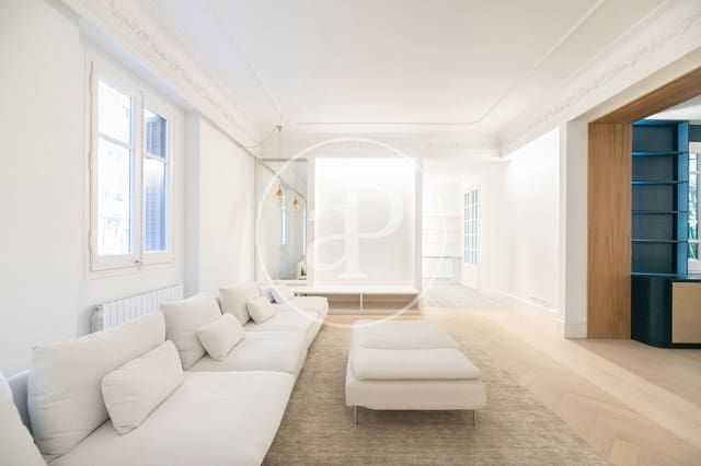 4 soveværelse Lejlighed til salg i El Barri Gòtic, Barcelona by - € 1.490.000 (Ref: 8905661)