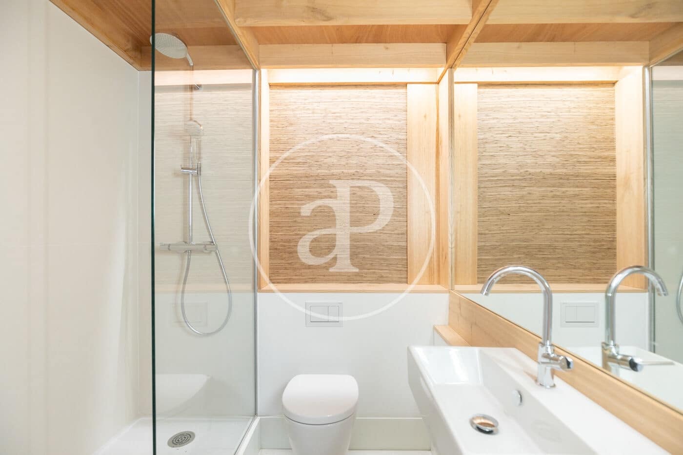 4 soveværelse Lejlighed til salg i Barcelona by - € 1.490.000 (Ref: 8905661)