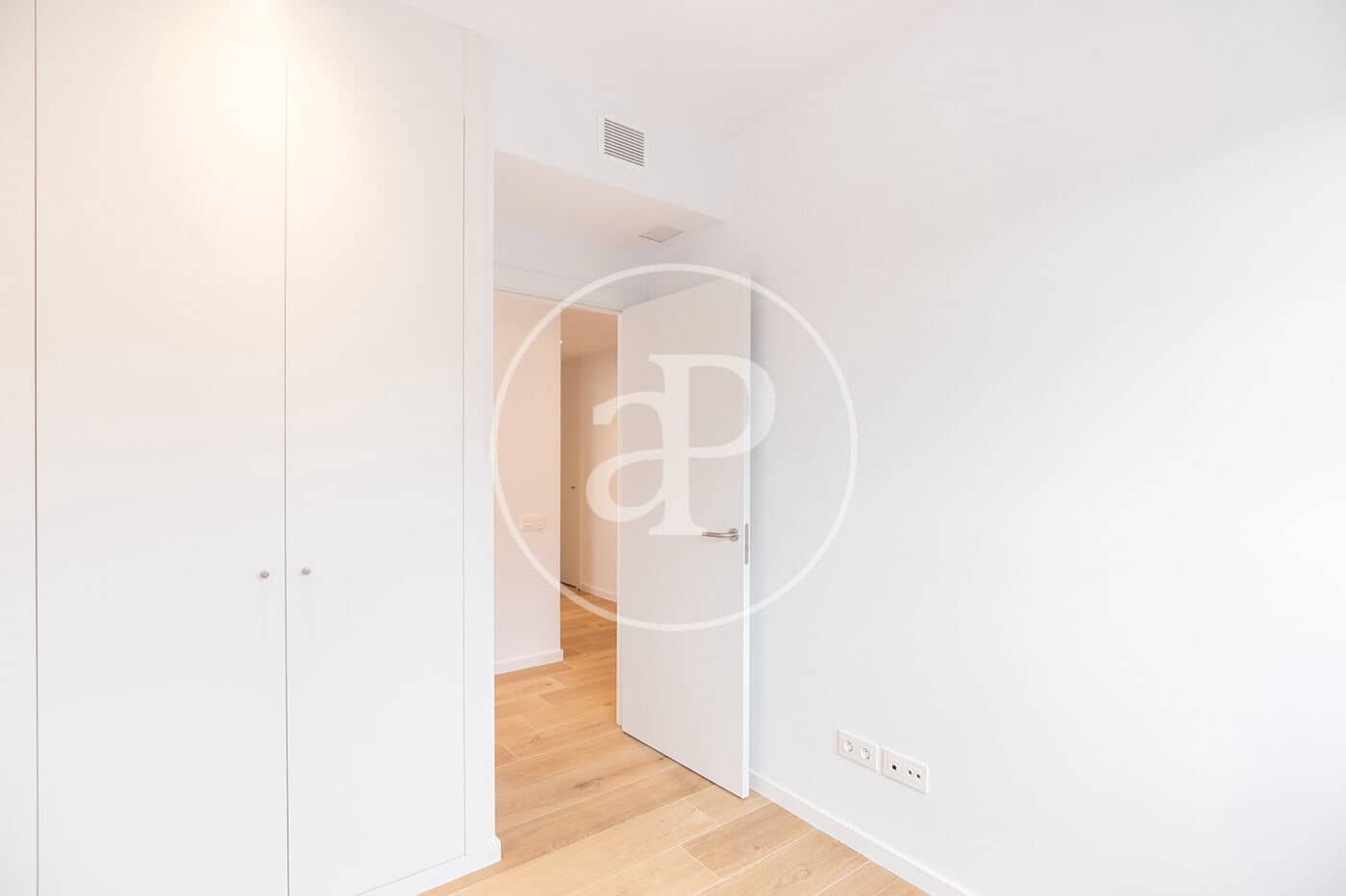 4 bedroom Apartment for rent in Esplugues de Llobregat with pool - € 3,700 (Ref: 8905665)