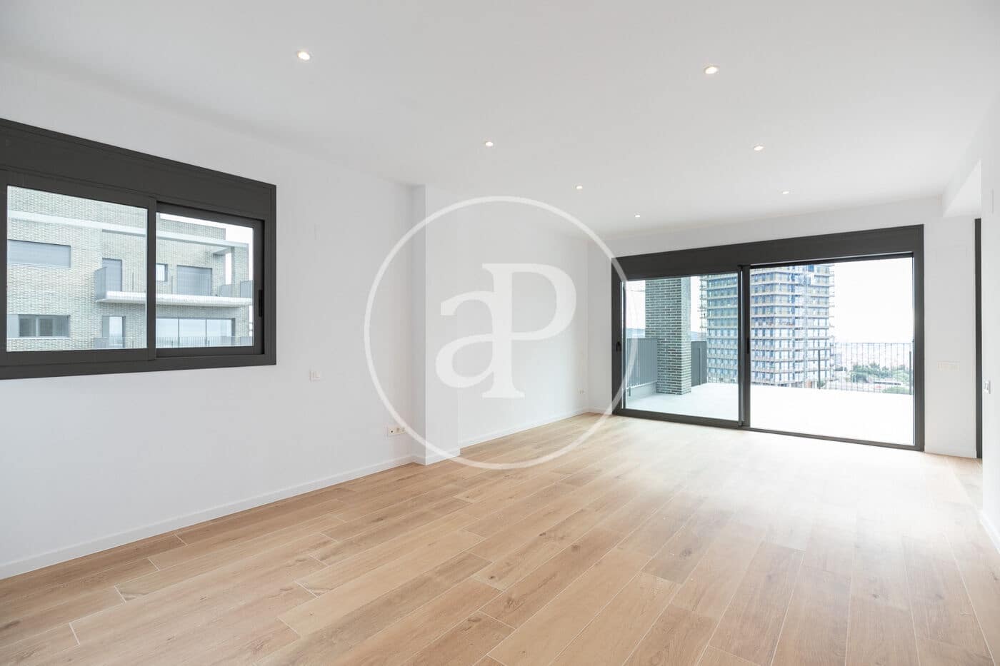 4 bedroom Apartment for rent in Esplugues de Llobregat with pool - € 3,700 (Ref: 8905665)